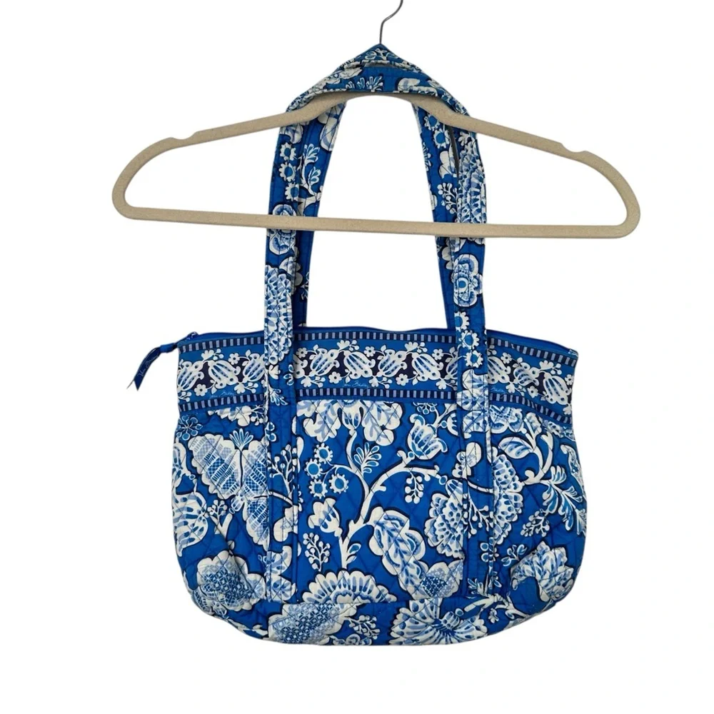 Vera Bradley Floral Quilted Cotton Coastal Grandma Style Blue Lagoon Tote Bag - Picture 6 of 12
